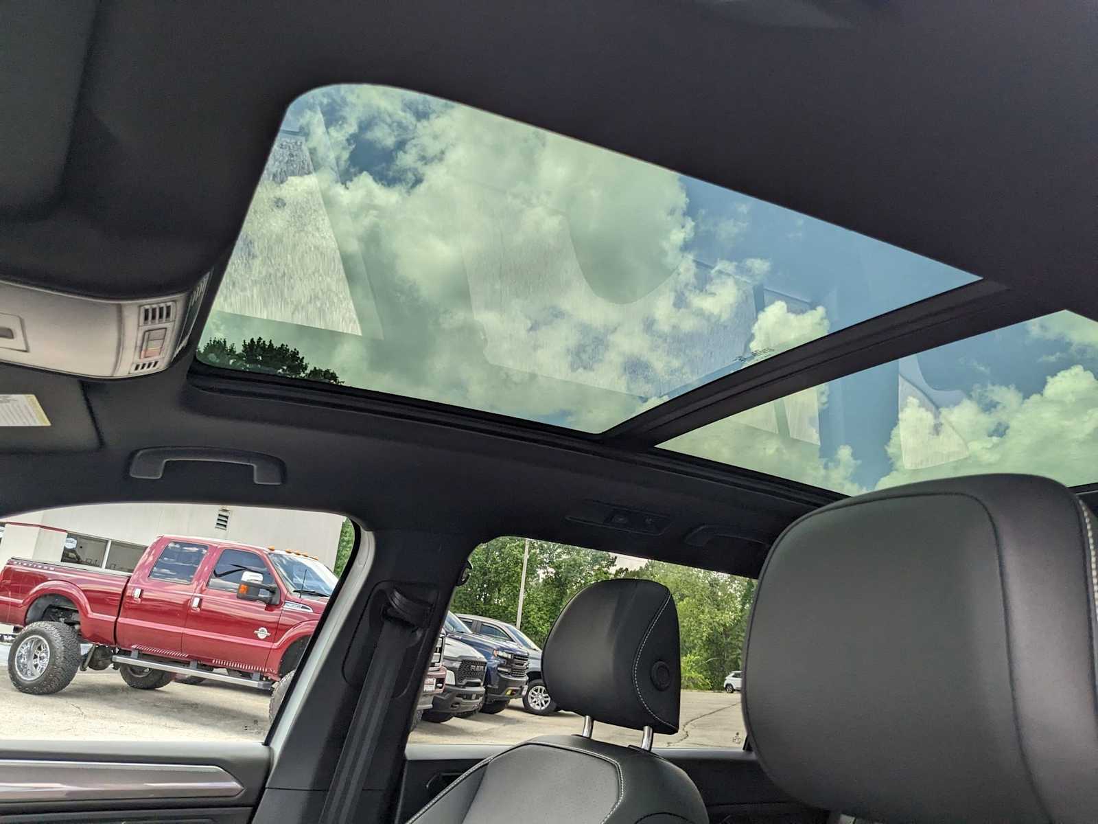 used 2024 Volkswagen Tiguan car, priced at $32,000