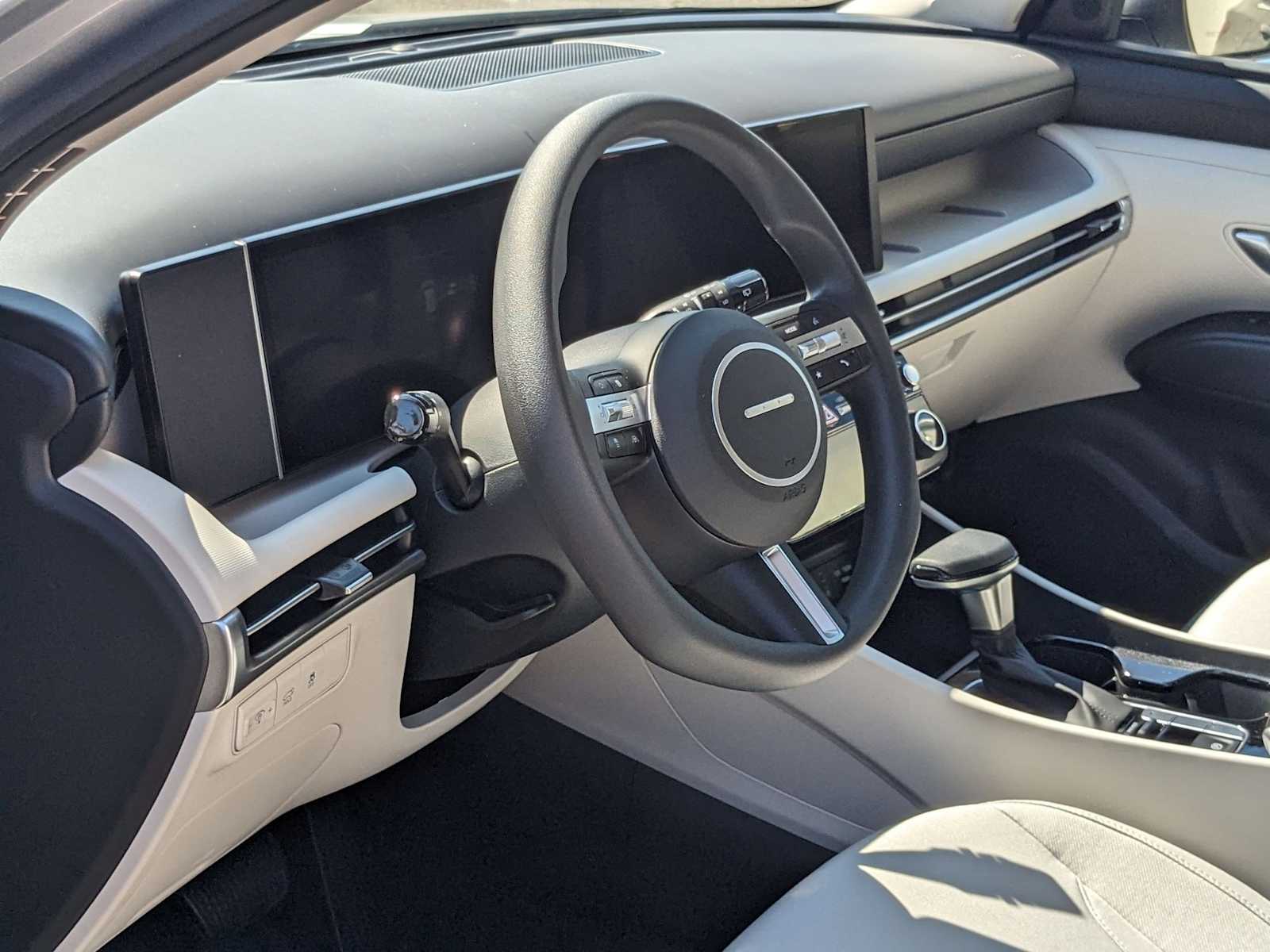 new 2025 Hyundai Tucson car, priced at $32,925