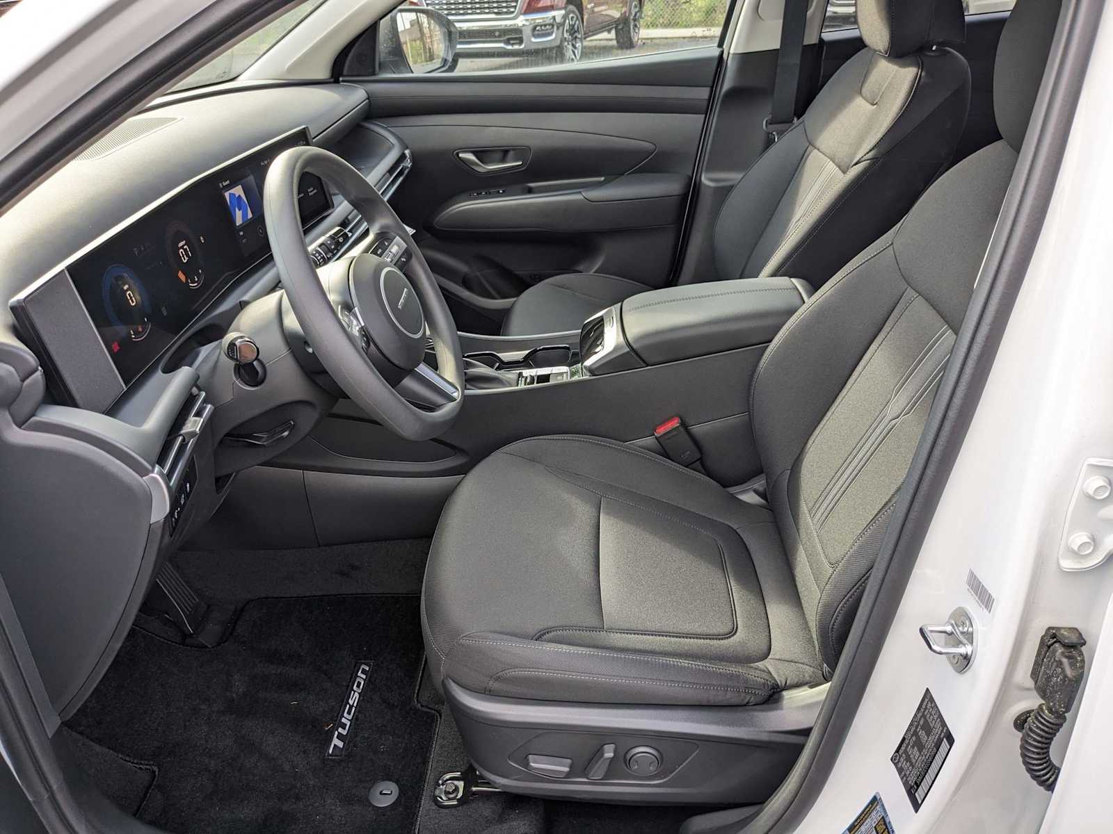 new 2025 Hyundai Tucson car, priced at $32,058