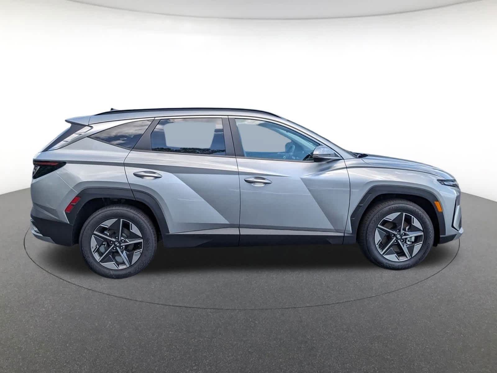 new 2025 Hyundai Tucson car, priced at $34,142