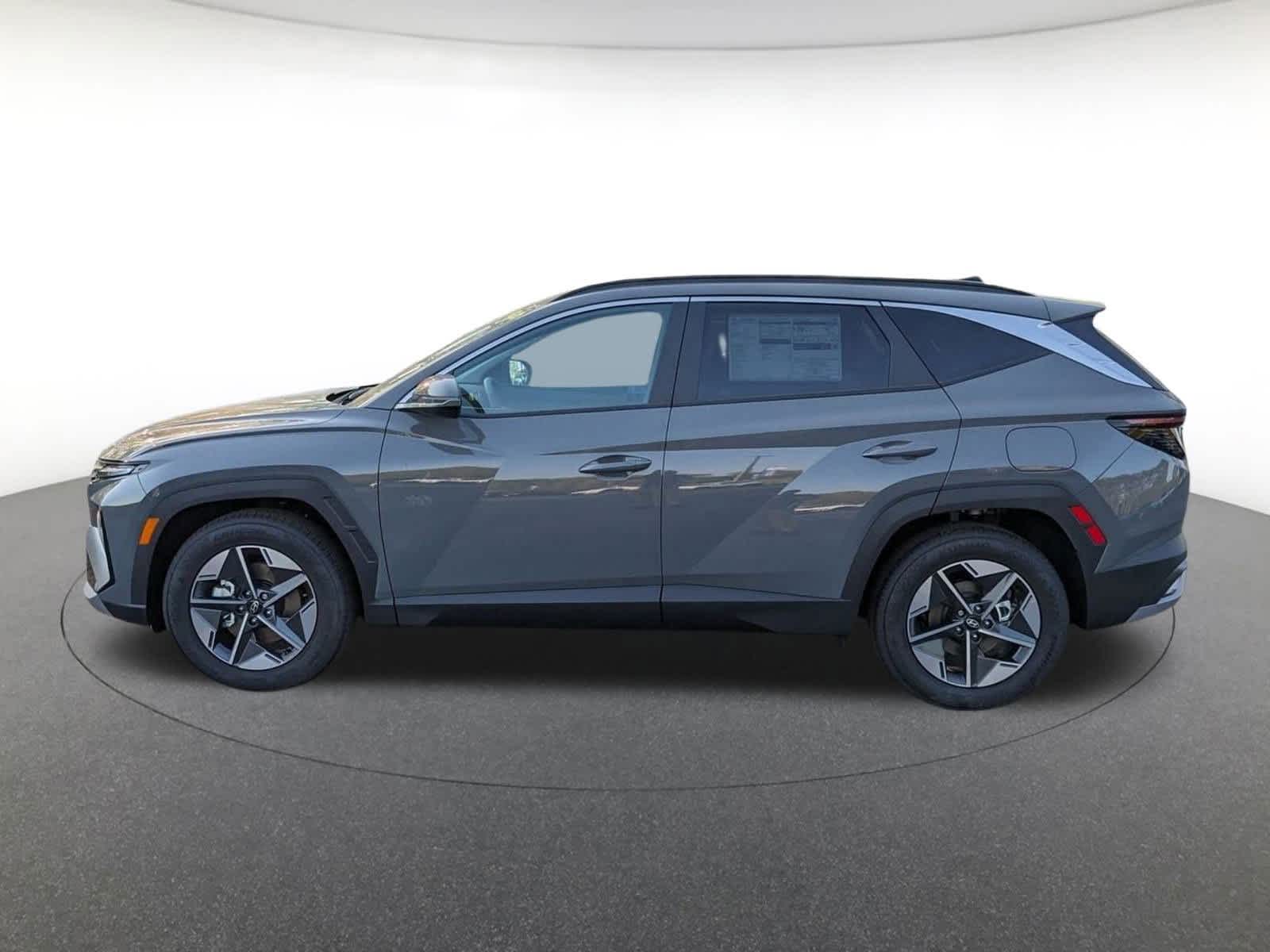 new 2025 Hyundai Tucson car, priced at $33,942