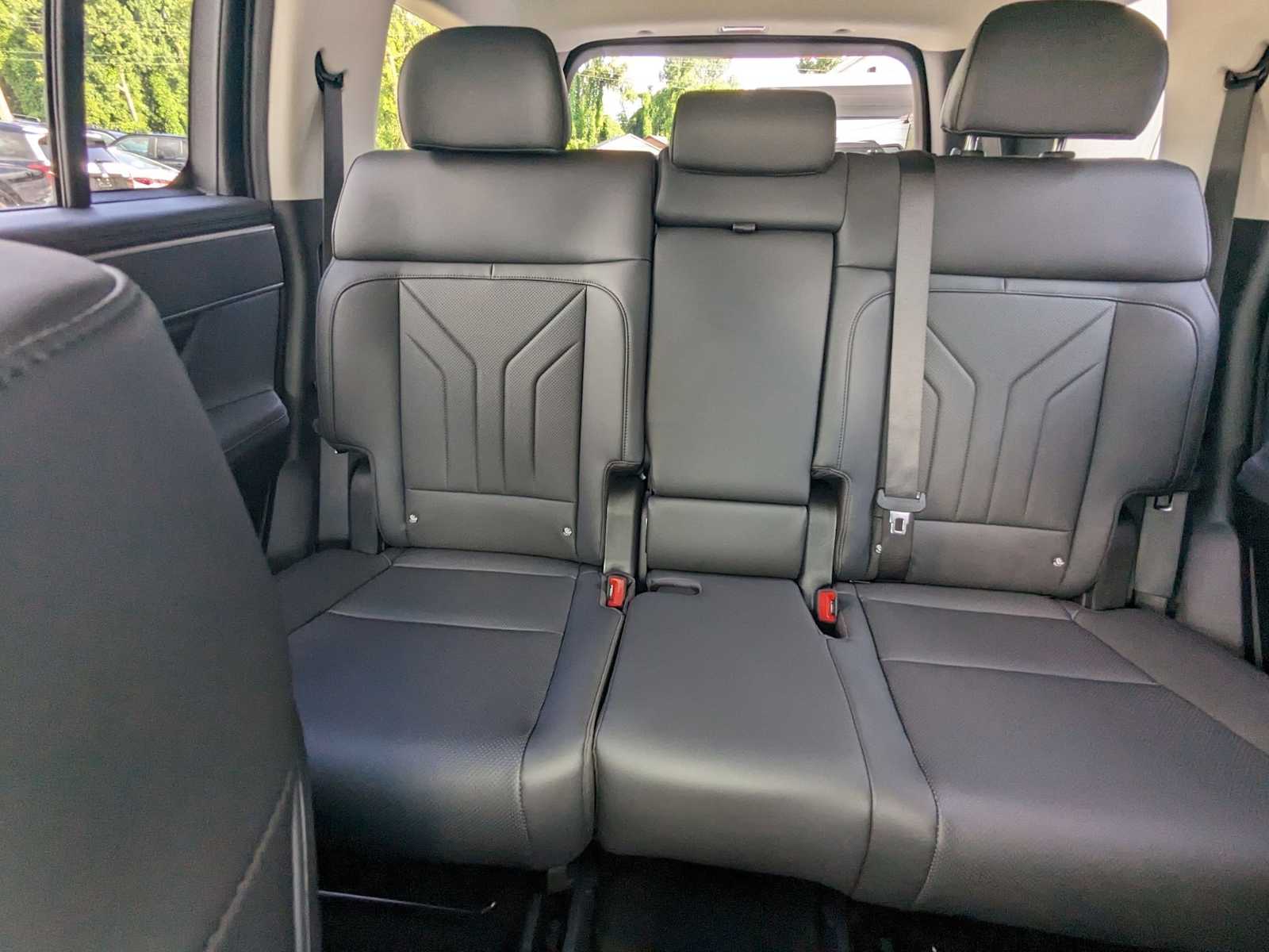 new 2025 Hyundai Santa Fe Hybrid car, priced at $40,159