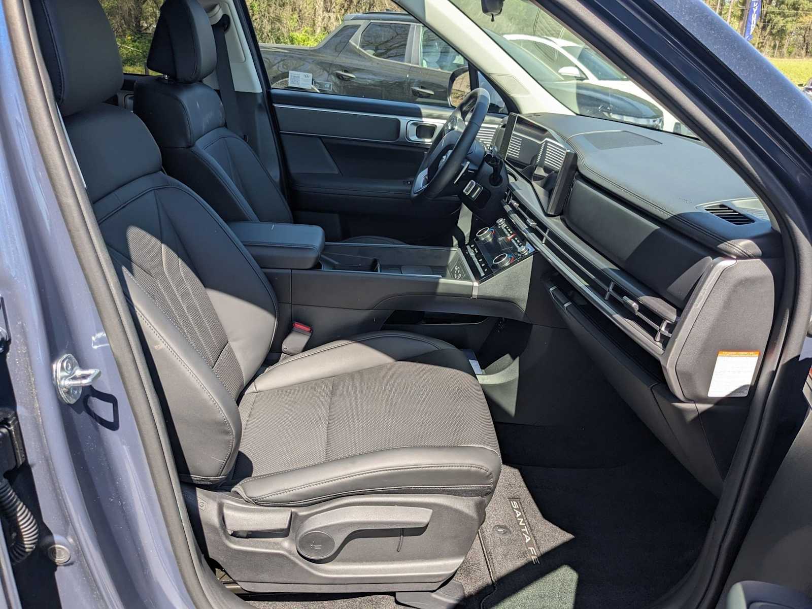 used 2025 Hyundai Santa Fe Hybrid car, priced at $35,800