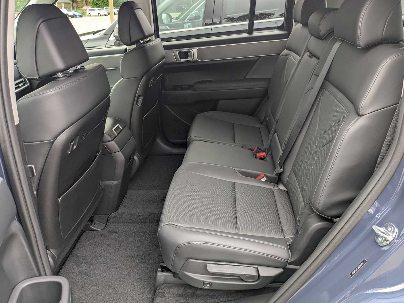 new 2025 Hyundai Santa Fe Hybrid car, priced at $40,159