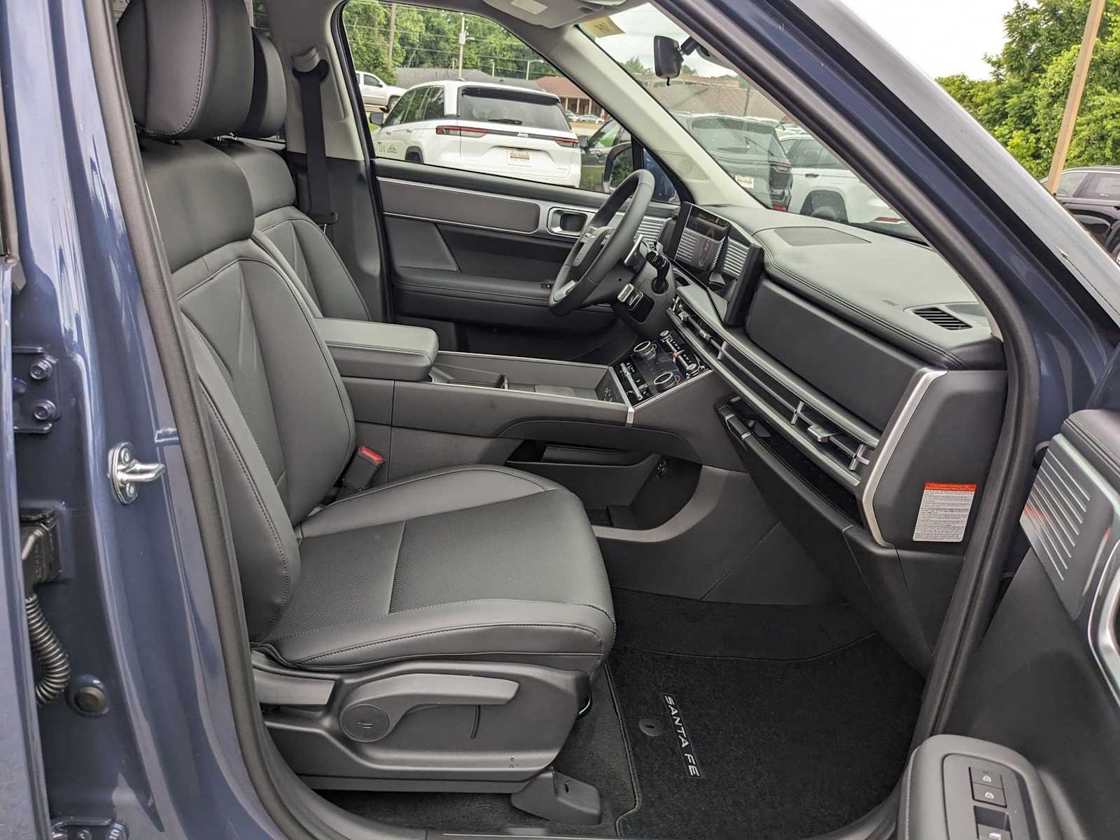 new 2025 Hyundai Santa Fe Hybrid car, priced at $40,165