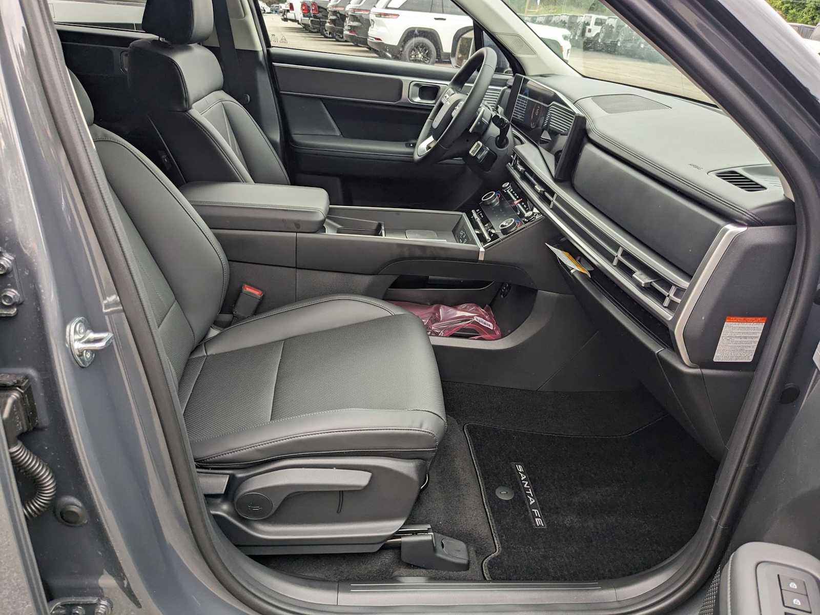 new 2025 Hyundai Santa Fe Hybrid car, priced at $38,875