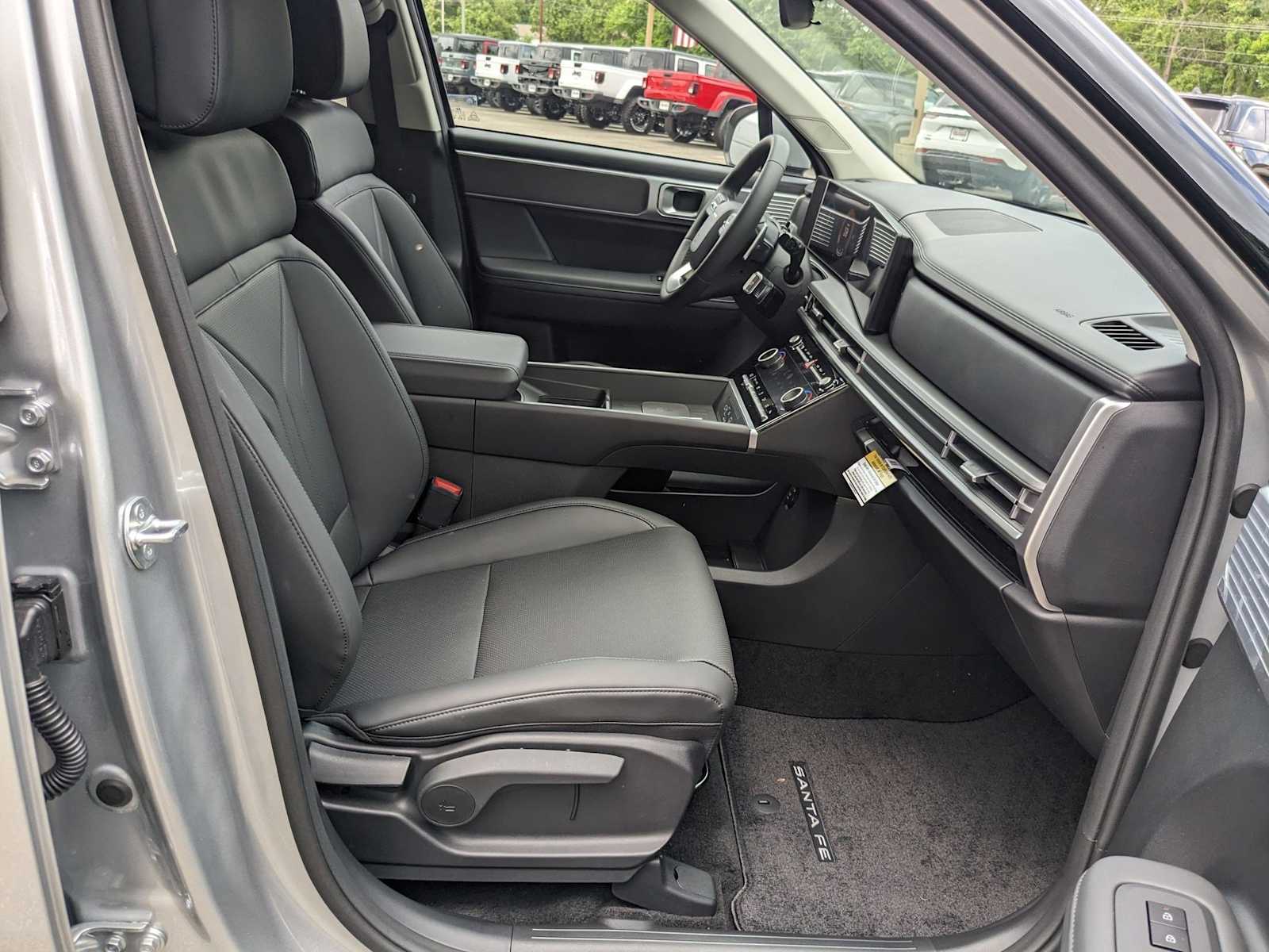 new 2025 Hyundai Santa Fe car, priced at $38,918