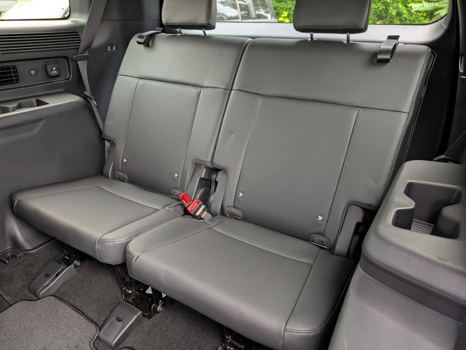 new 2025 Hyundai Santa Fe car, priced at $51,175