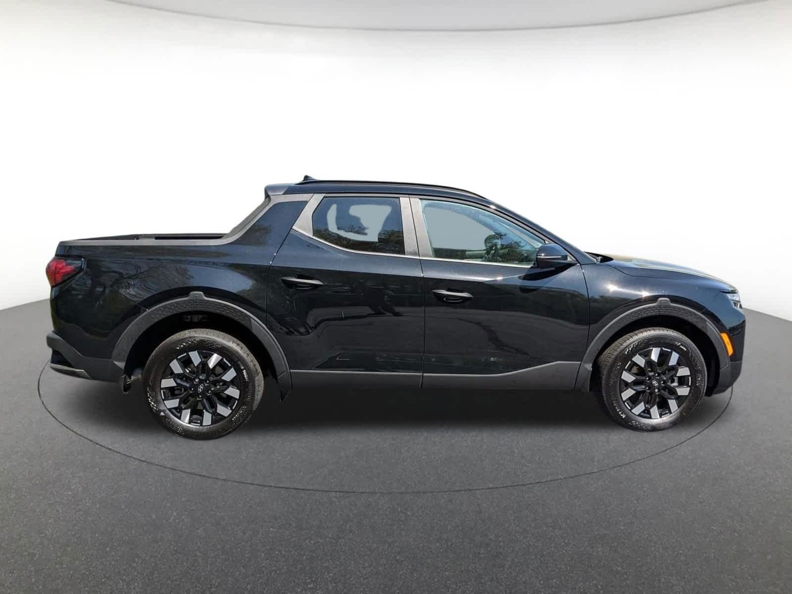 new 2025 Hyundai Santa Cruz car, priced at $31,492