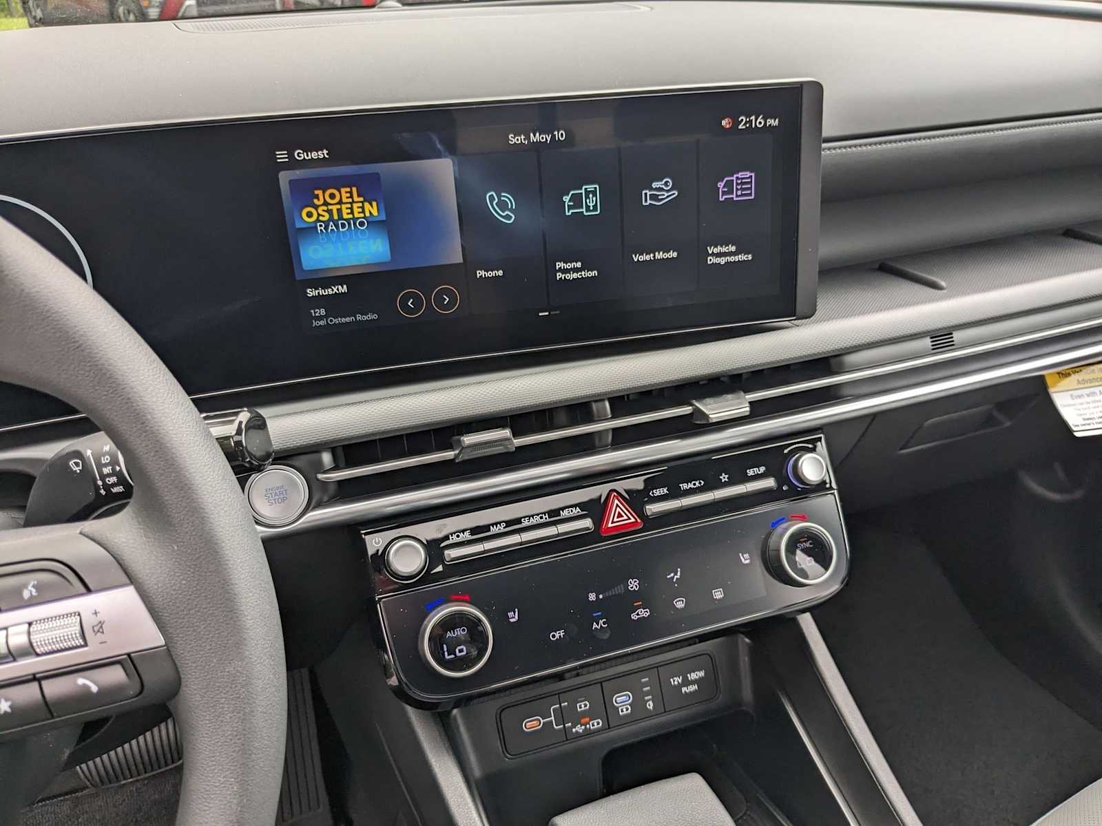 new 2025 Hyundai Santa Cruz car, priced at $34,399