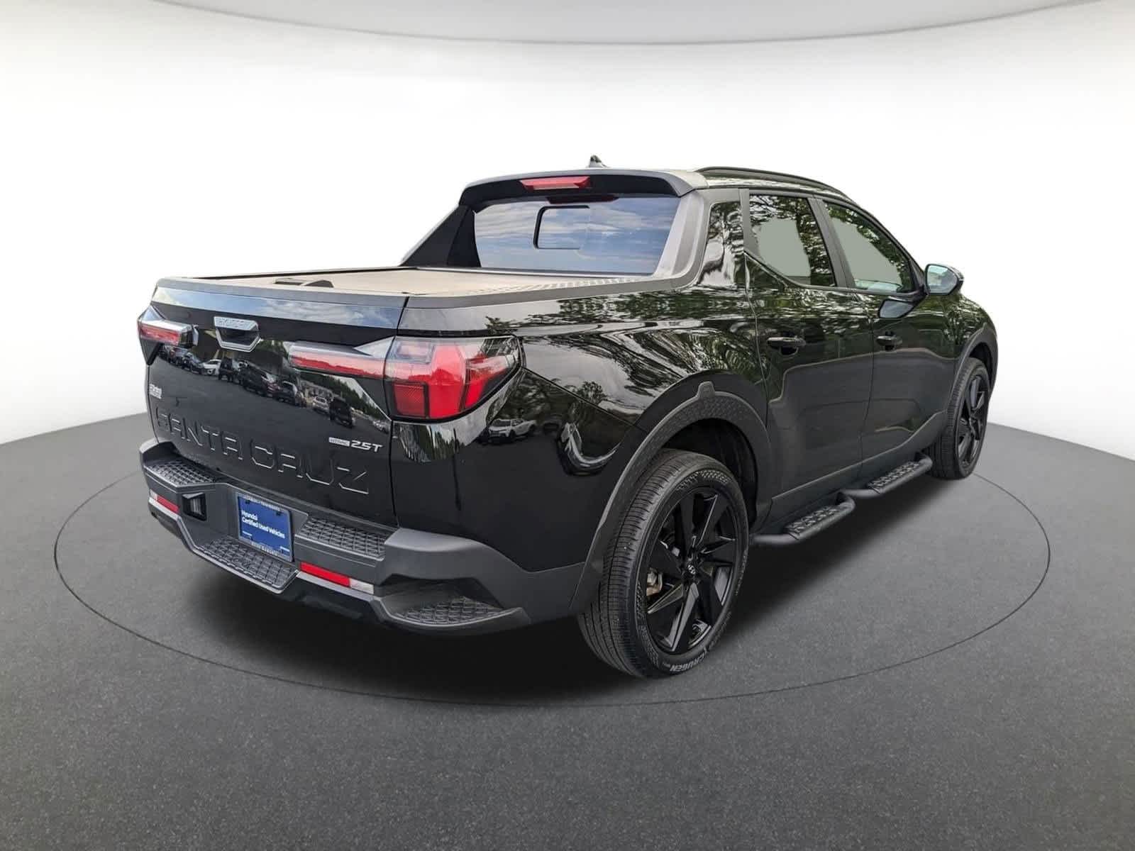 used 2024 Hyundai Santa Cruz car, priced at $32,500