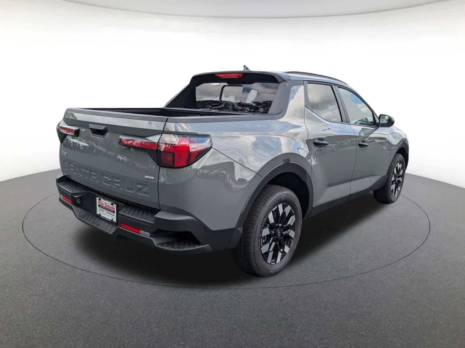new 2025 Hyundai Santa Cruz car, priced at $37,035