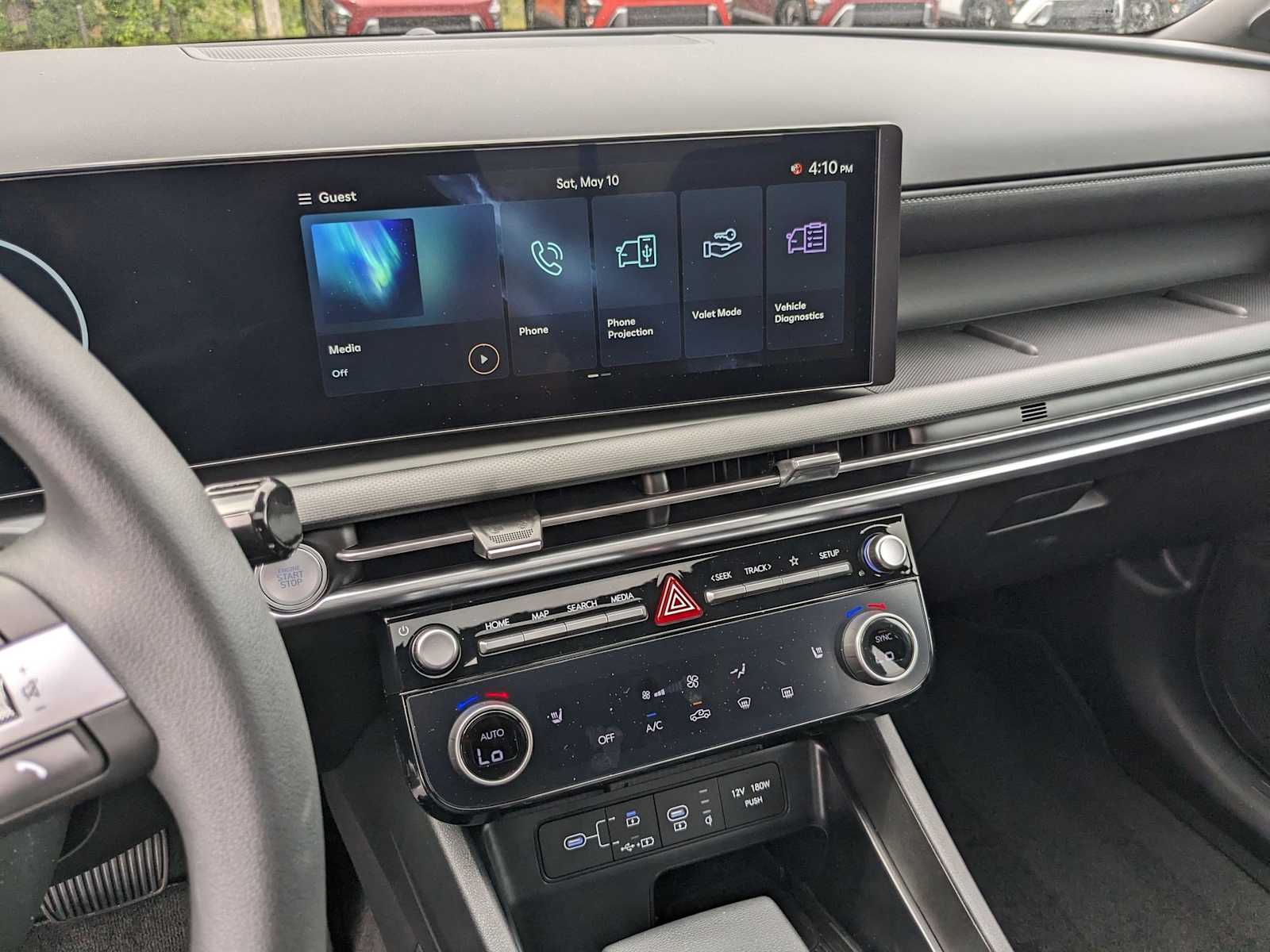 new 2025 Hyundai Santa Cruz car, priced at $35,562