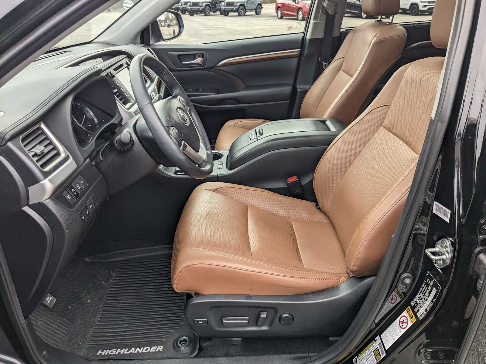 used 2019 Toyota Highlander car, priced at $32,500