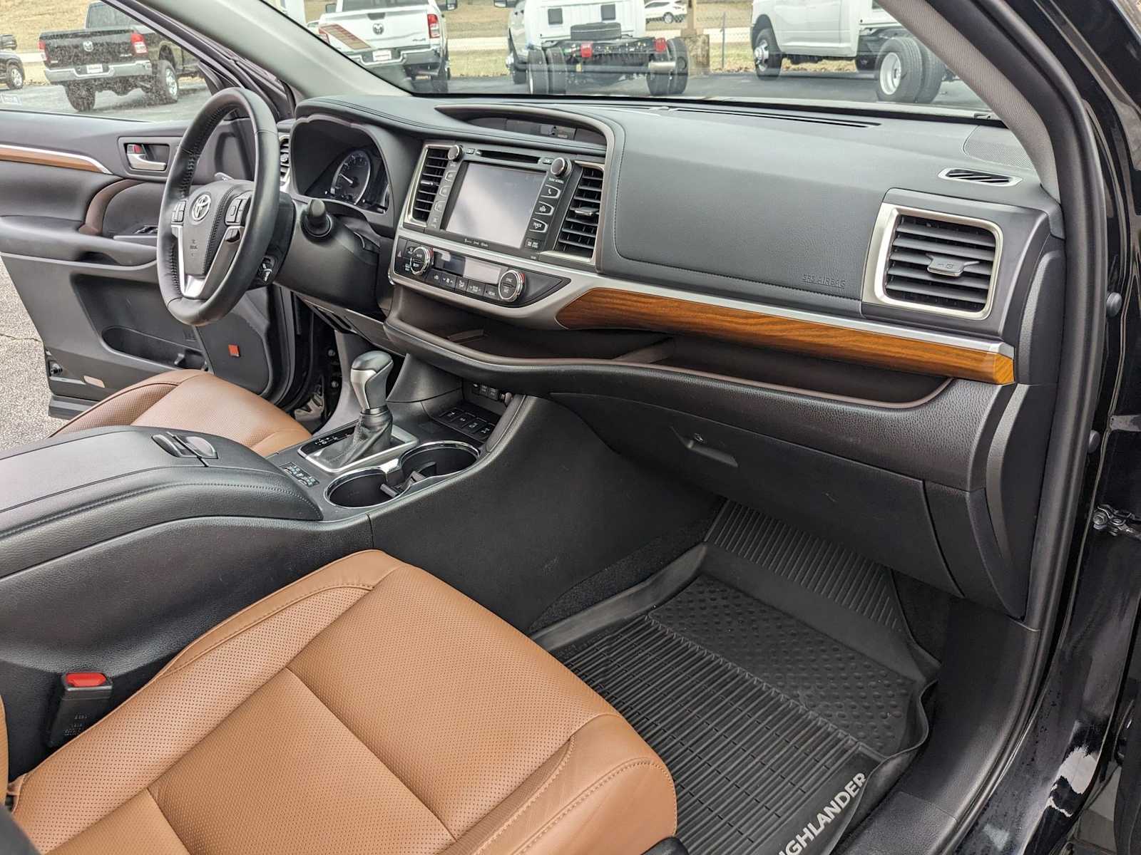 used 2019 Toyota Highlander car, priced at $32,500