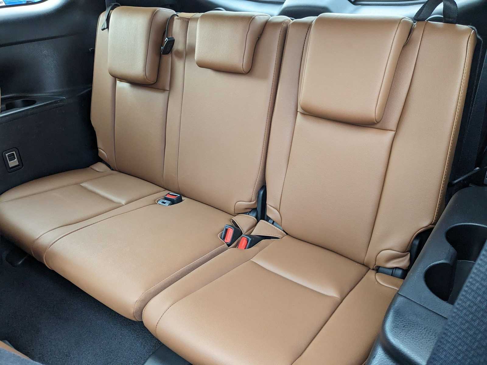 used 2019 Toyota Highlander car, priced at $32,500