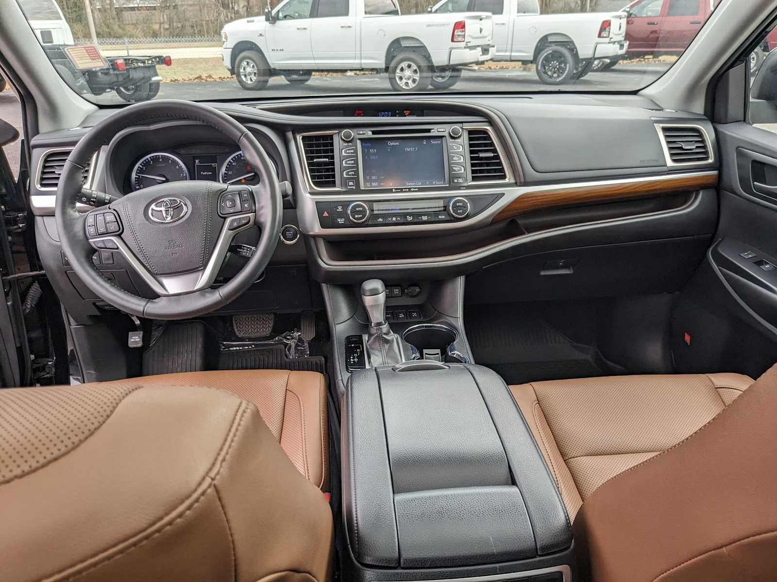 used 2019 Toyota Highlander car, priced at $32,500