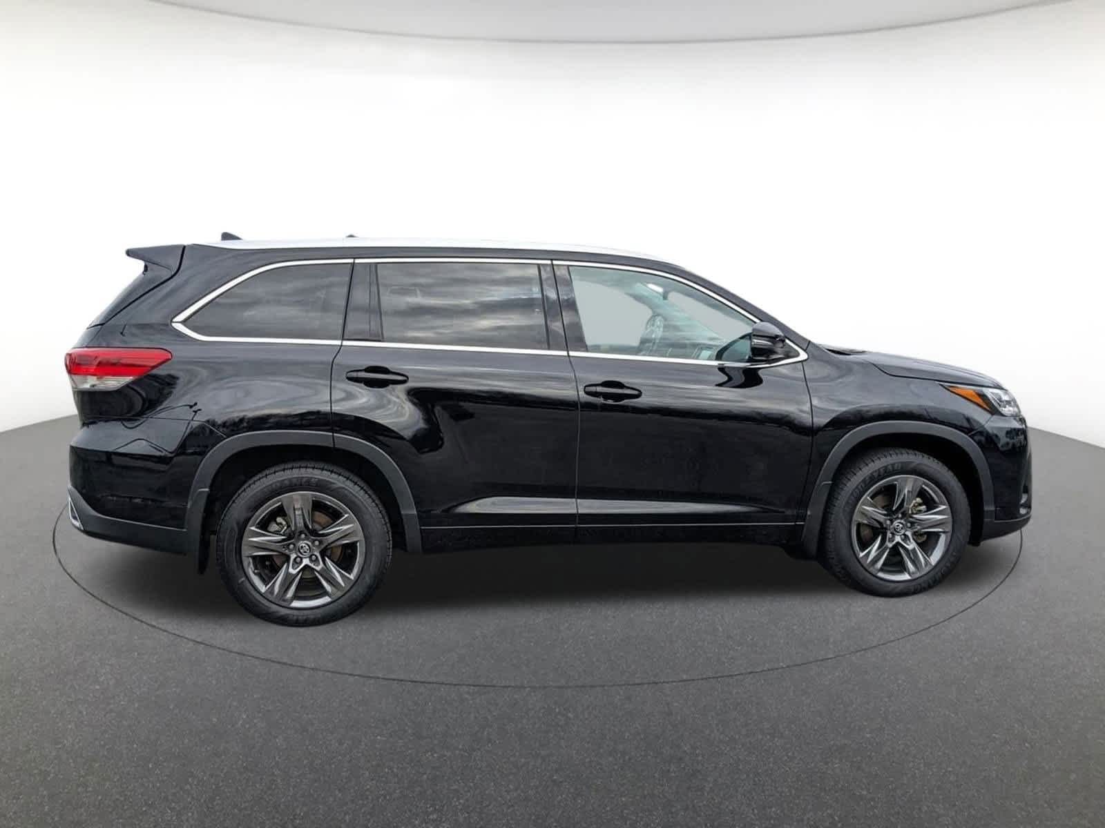 used 2019 Toyota Highlander car, priced at $32,500