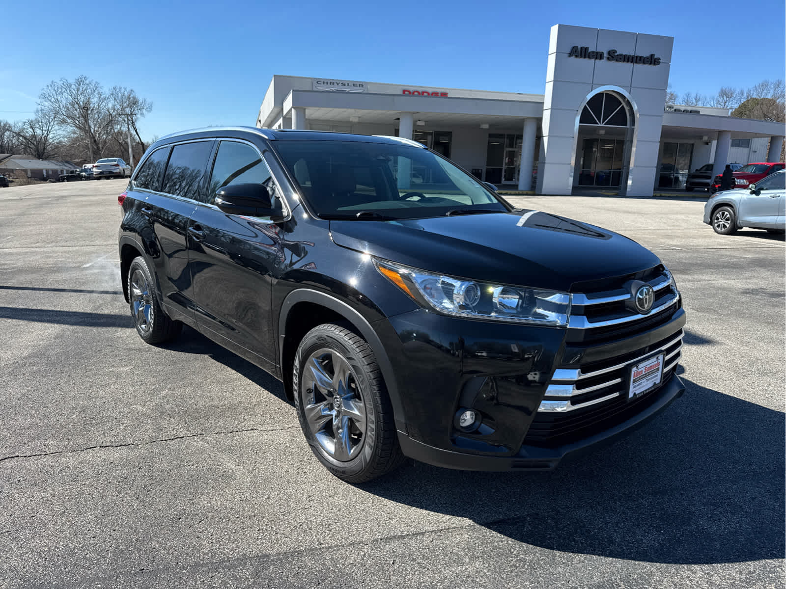 used 2019 Toyota Highlander car, priced at $25,500