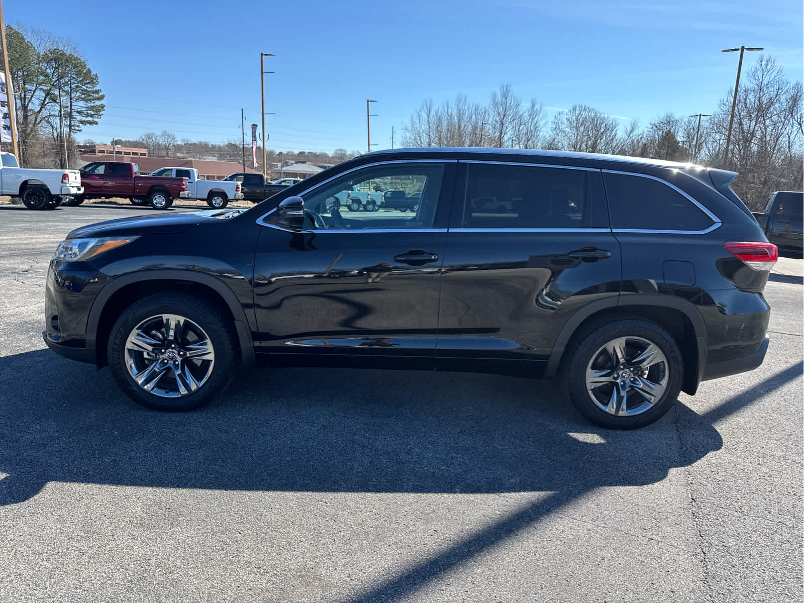 used 2019 Toyota Highlander car, priced at $25,500