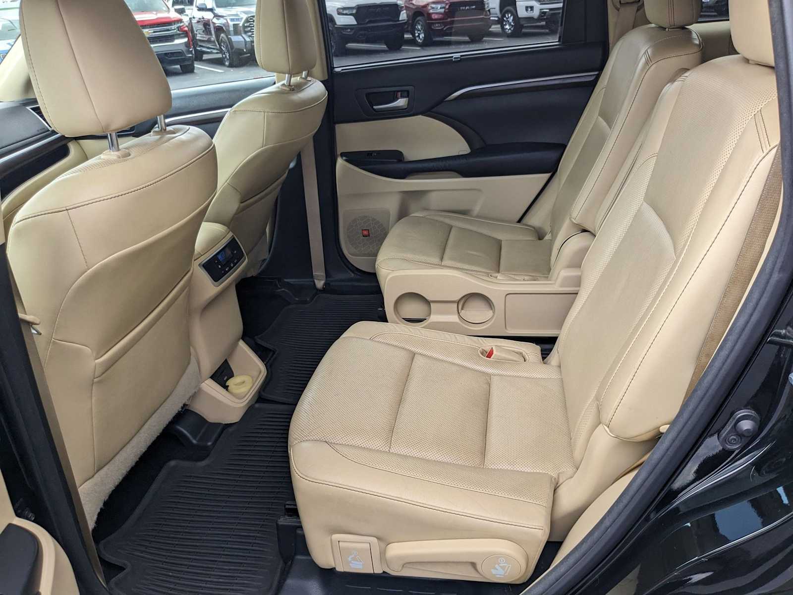 used 2015 Toyota Highlander car, priced at $21,000