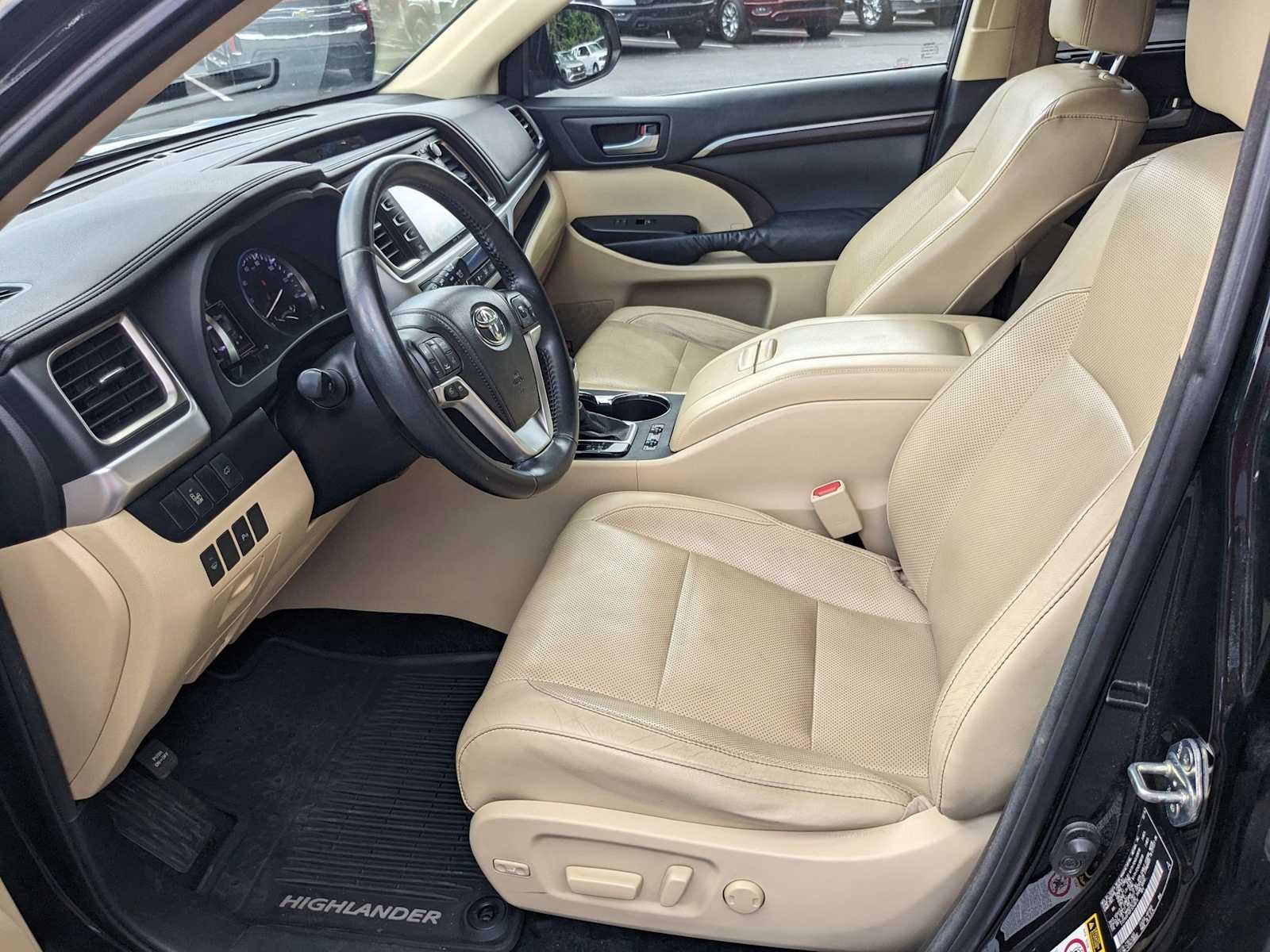 used 2015 Toyota Highlander car, priced at $21,000