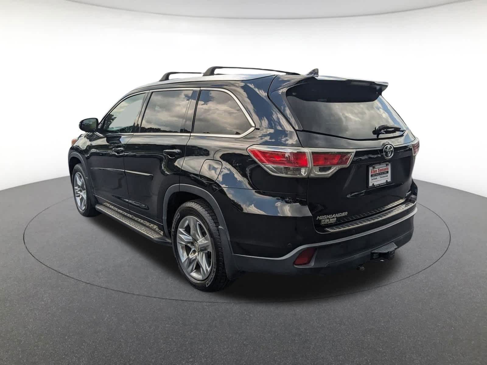 used 2015 Toyota Highlander car, priced at $21,000
