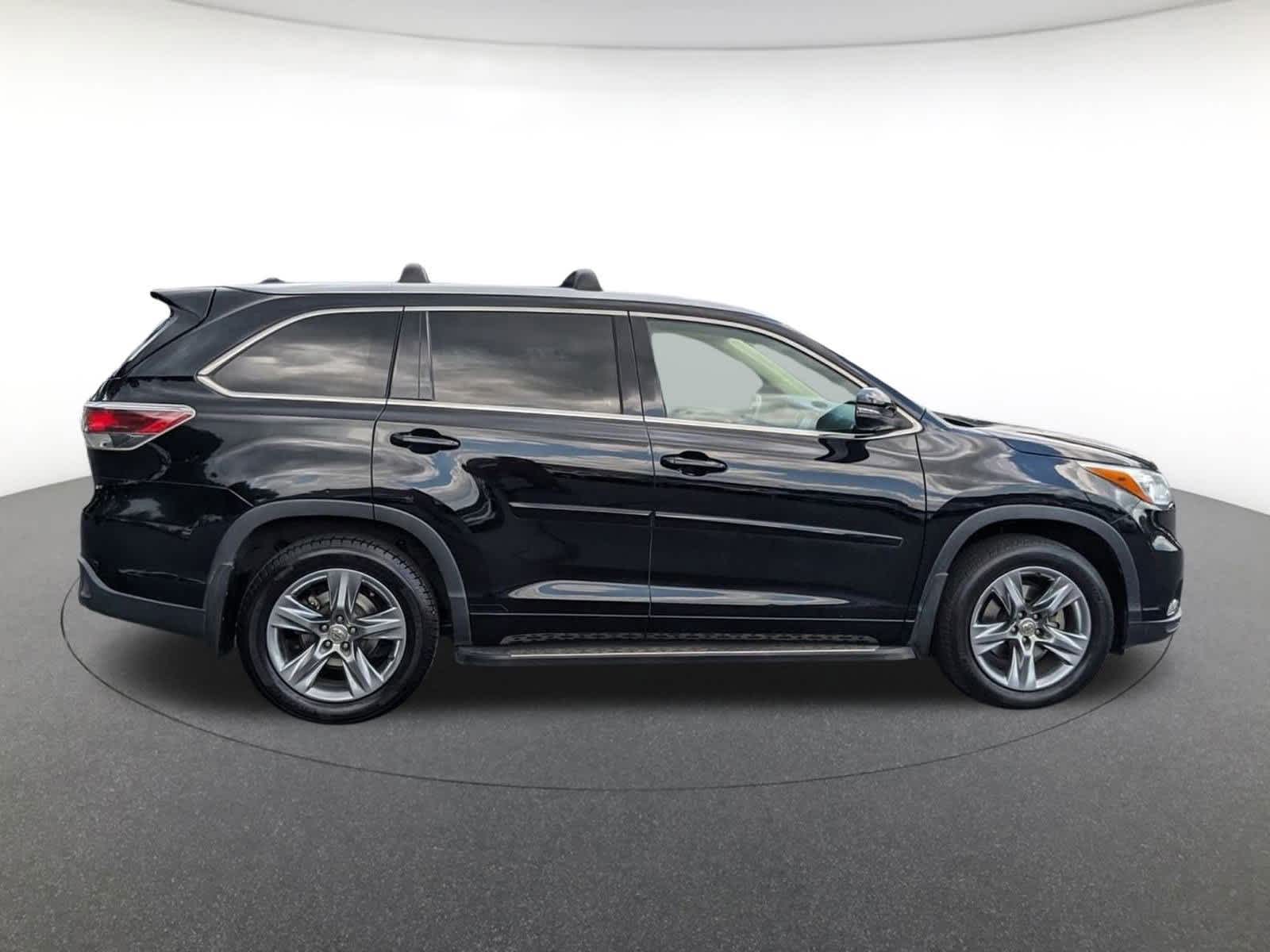 used 2015 Toyota Highlander car, priced at $21,000