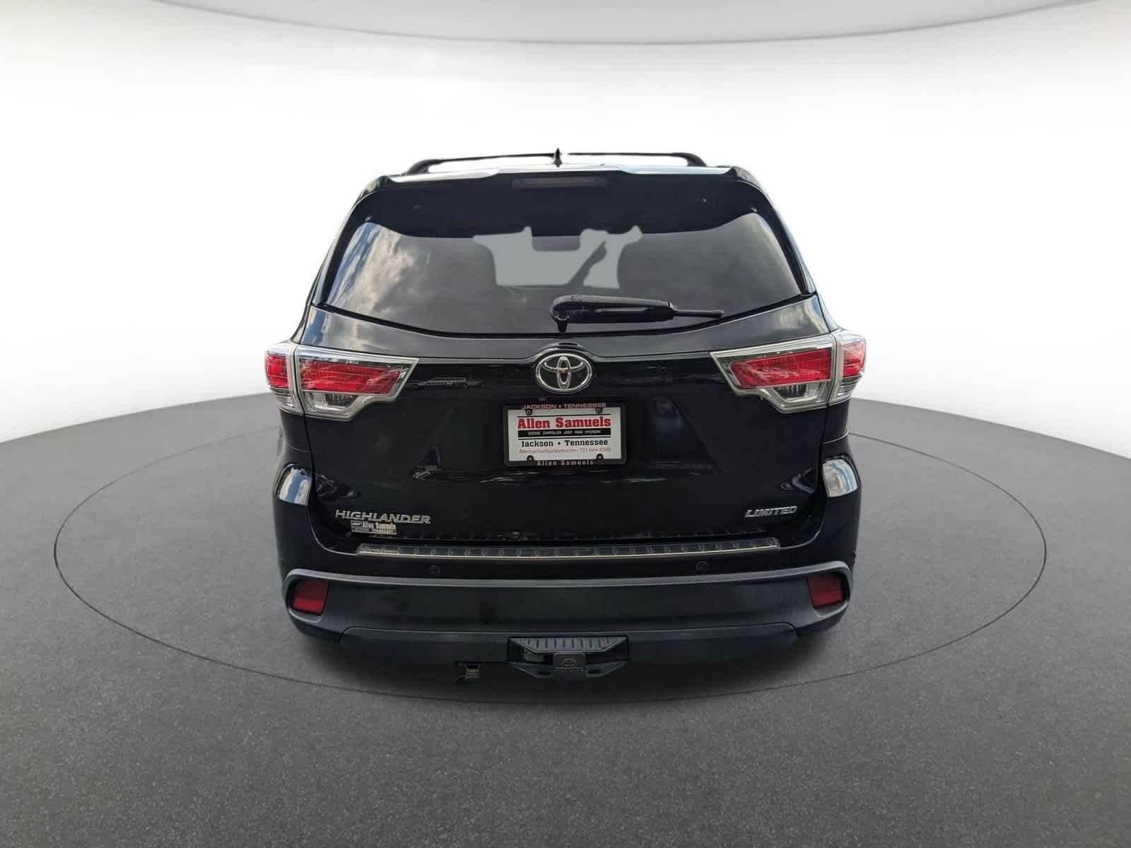 used 2015 Toyota Highlander car, priced at $21,000