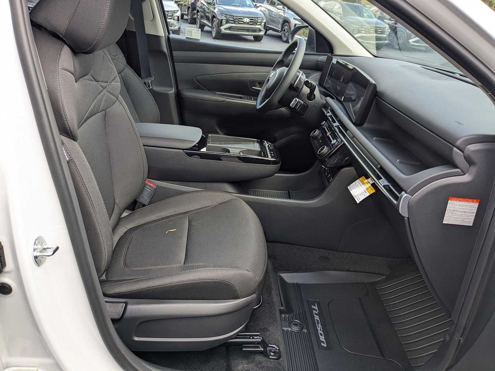 new 2025 Hyundai Tucson Hybrid car, priced at $34,719