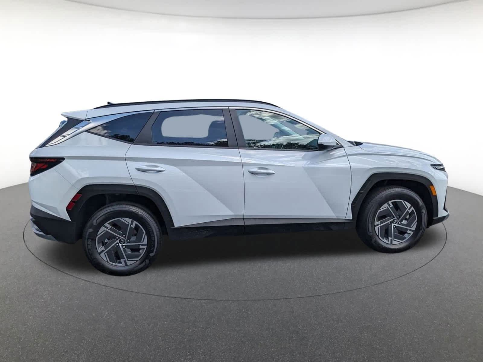 new 2025 Hyundai Tucson Hybrid car, priced at $34,719