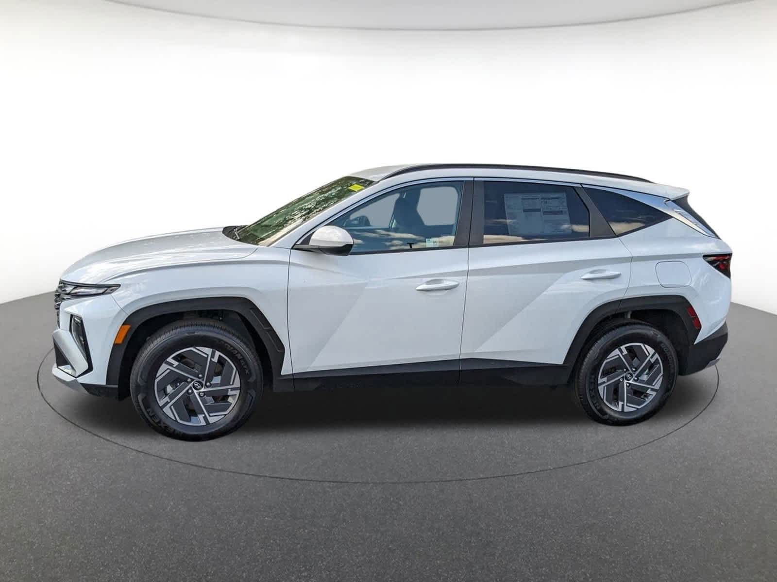 new 2025 Hyundai Tucson Hybrid car, priced at $34,719