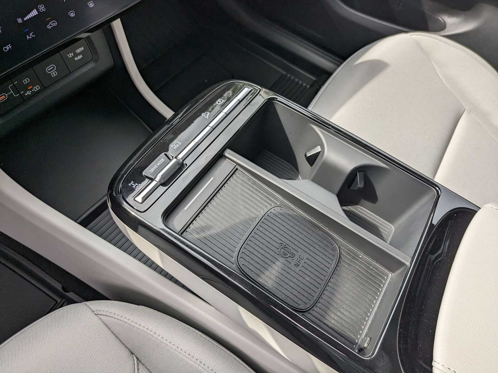 new 2025 Hyundai Tucson Hybrid car, priced at $34,296