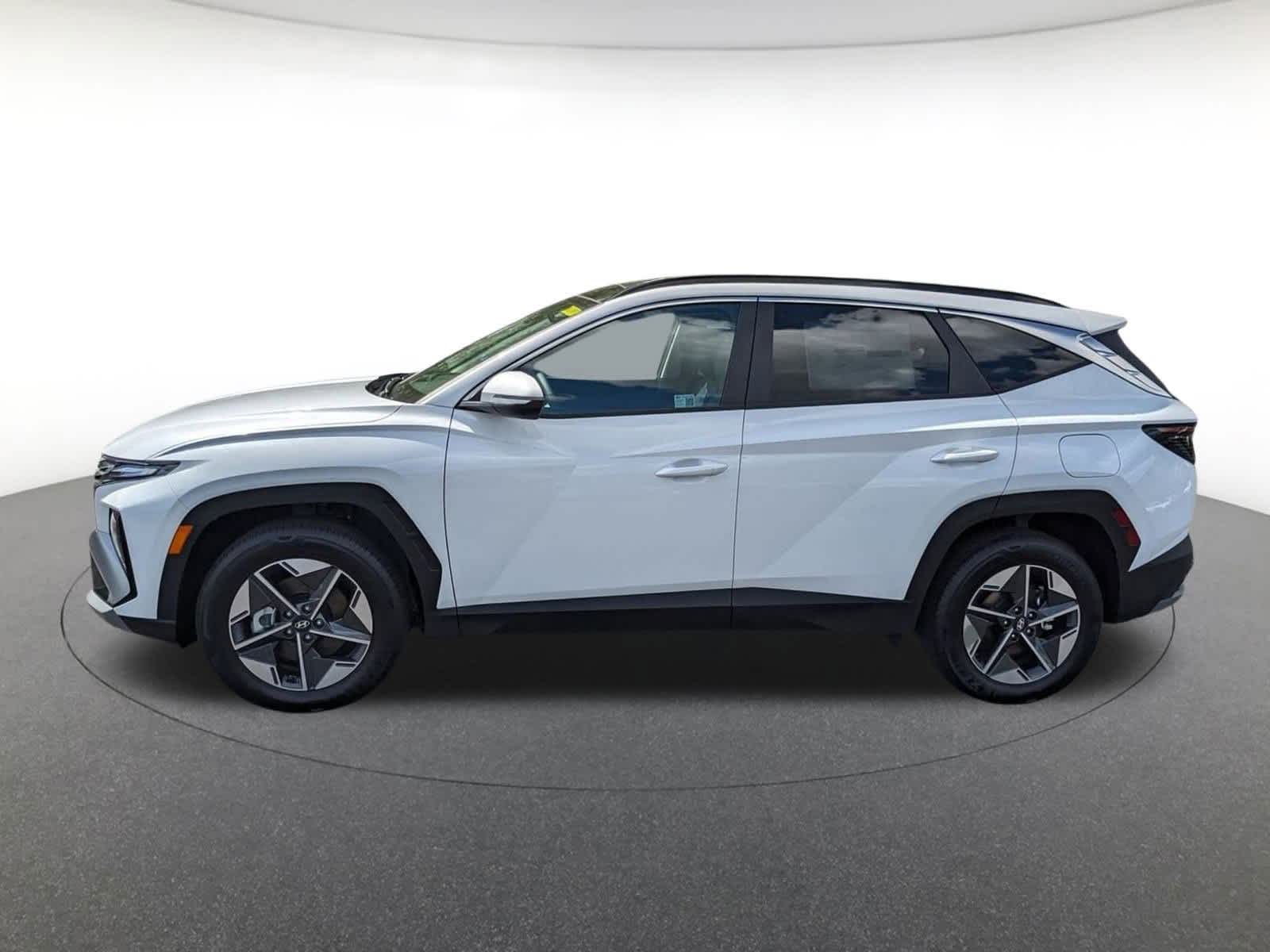 new 2025 Hyundai Tucson Hybrid car, priced at $37,771