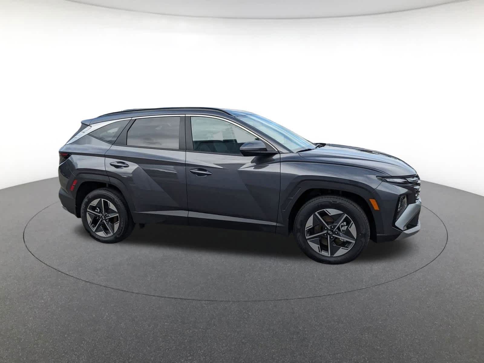 new 2025 Hyundai Tucson Hybrid car, priced at $38,500