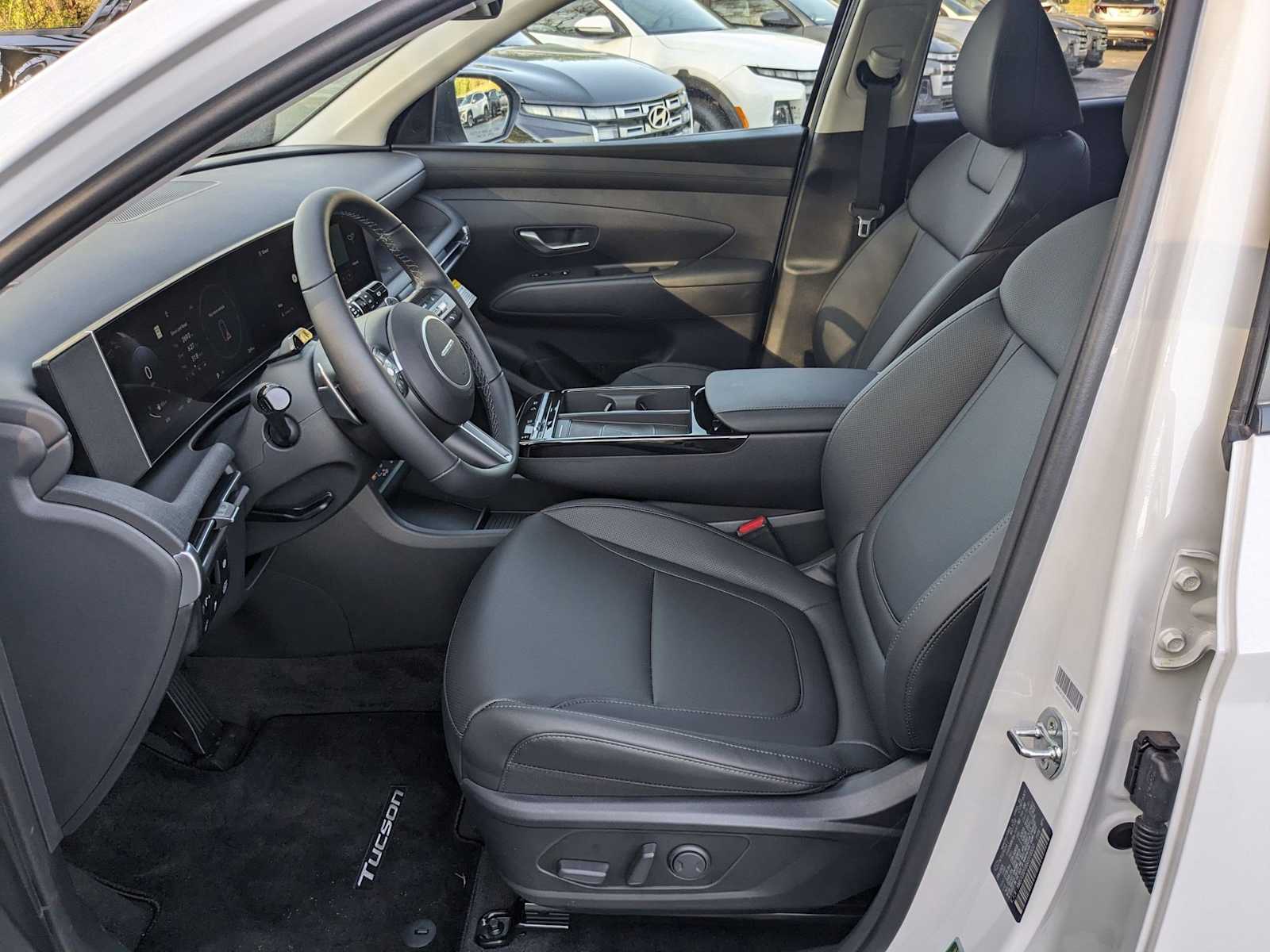 new 2025 Hyundai Tucson Hybrid car, priced at $37,643
