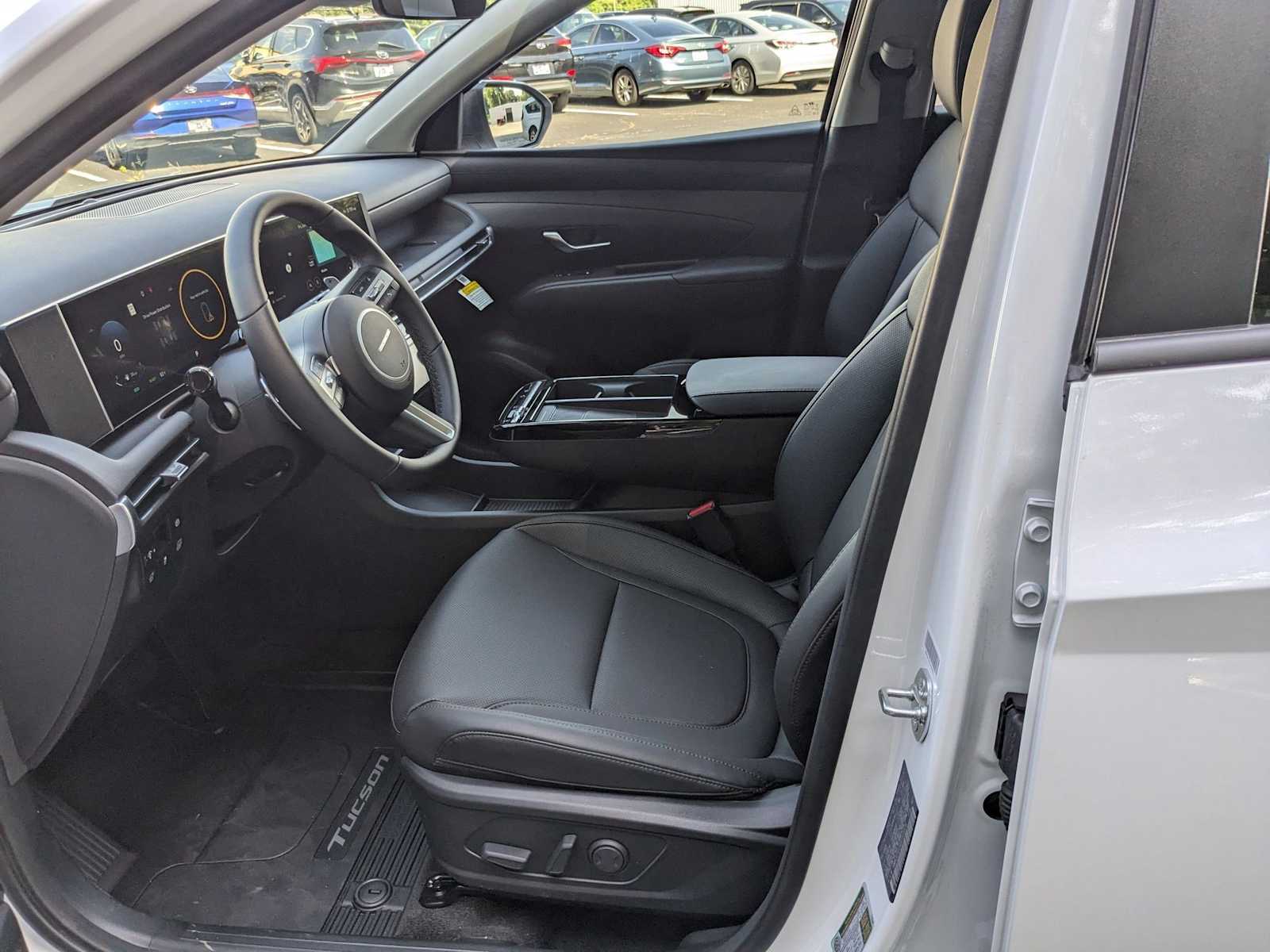 new 2025 Hyundai Tucson Hybrid car, priced at $37,715