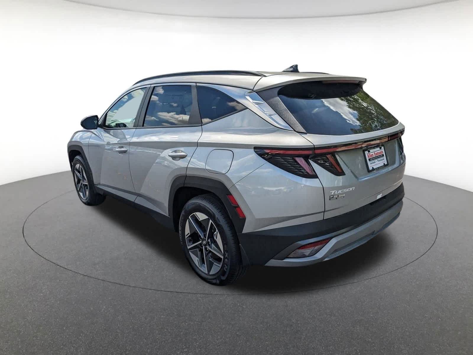 new 2025 Hyundai Tucson Hybrid car, priced at $37,163