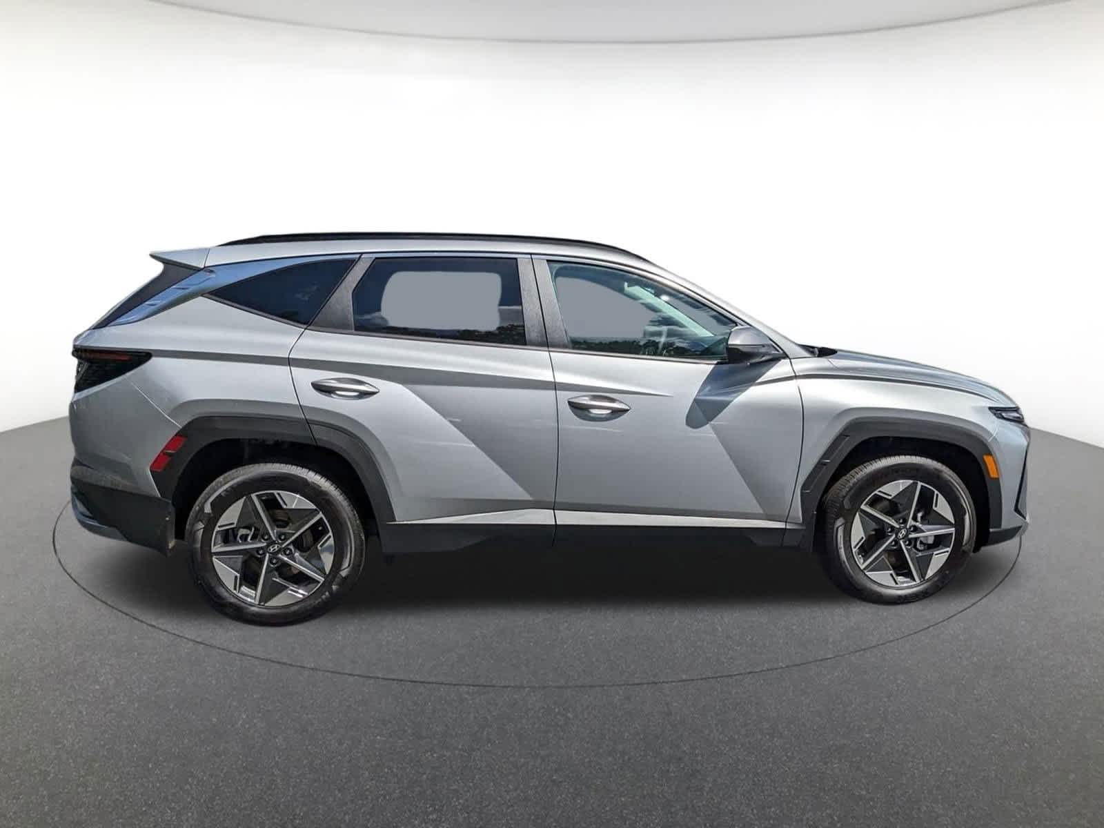 new 2025 Hyundai Tucson Hybrid car, priced at $37,163
