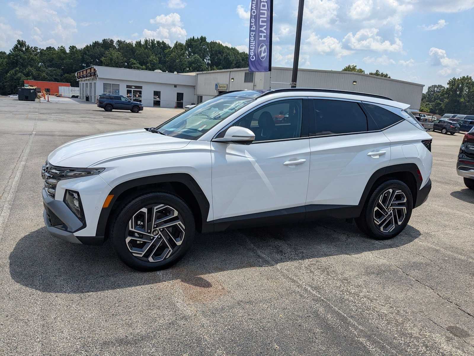 used 2025 Hyundai Tucson Hybrid car