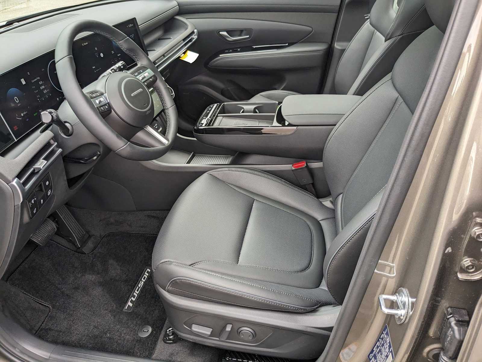 new 2025 Hyundai Tucson Hybrid car, priced at $43,385