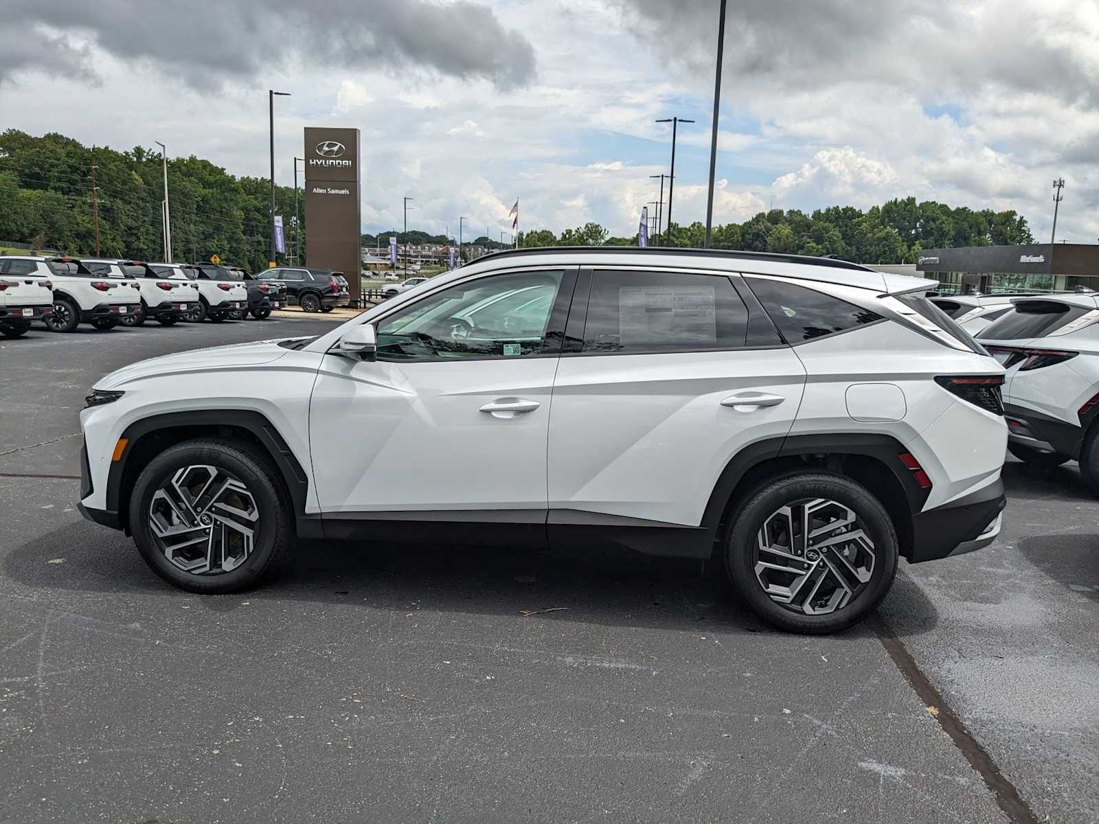 new 2025 Hyundai Tucson Hybrid car, priced at $43,830