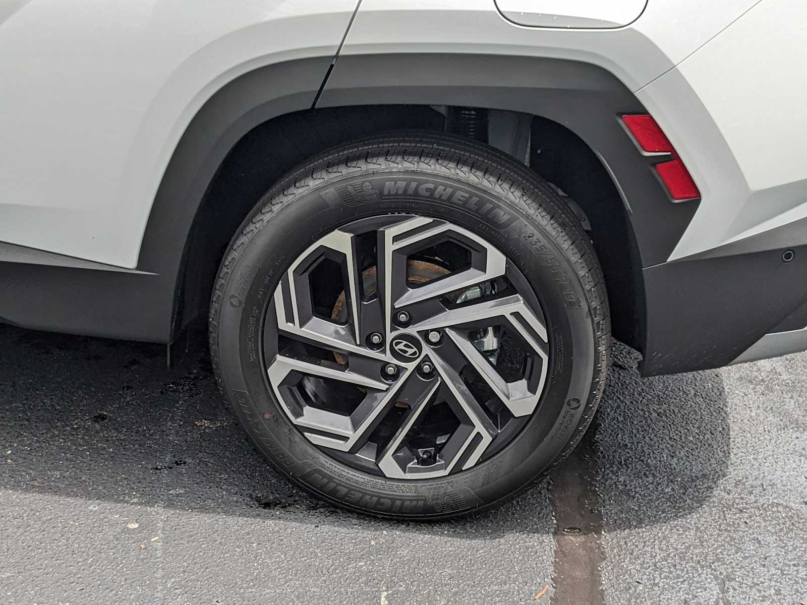 new 2025 Hyundai Tucson Hybrid car, priced at $43,830
