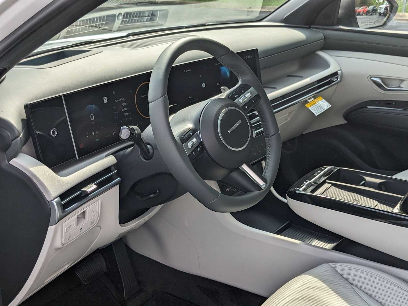 new 2025 Hyundai Tucson Hybrid car, priced at $43,885