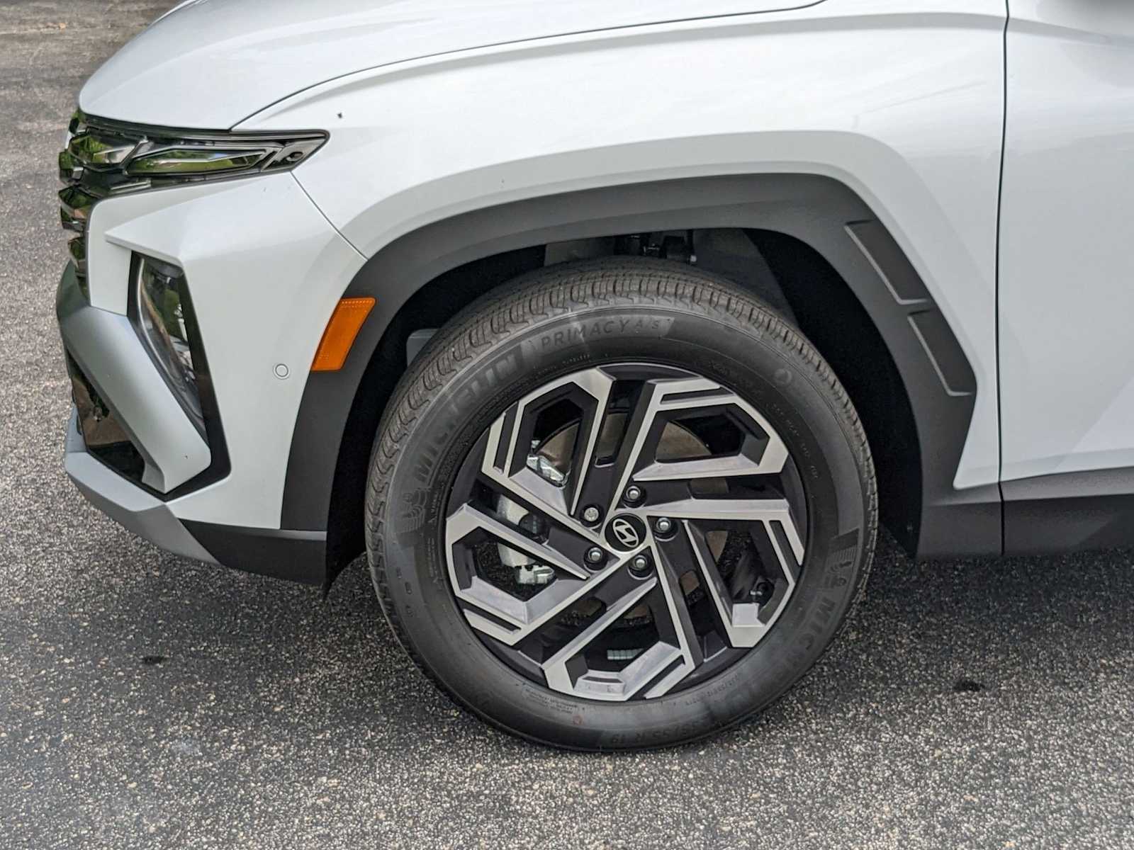 new 2025 Hyundai Tucson Hybrid car, priced at $43,830