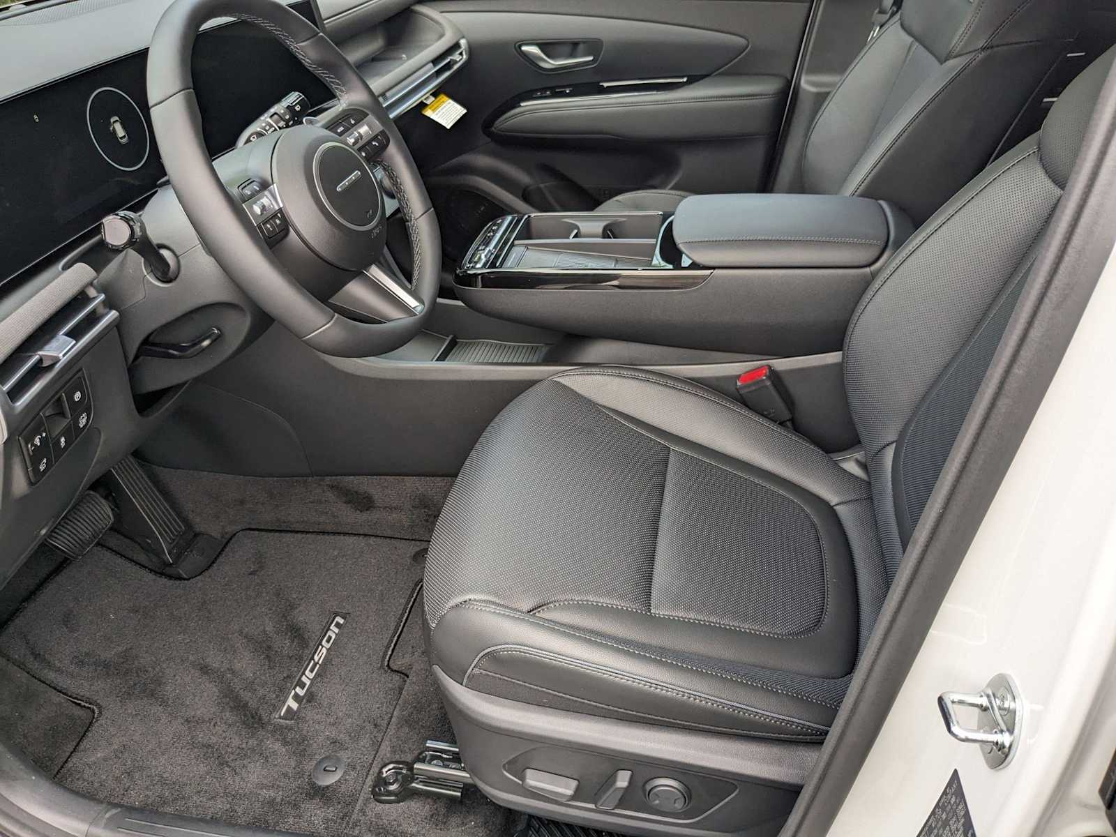 new 2025 Hyundai Tucson Hybrid car, priced at $43,830