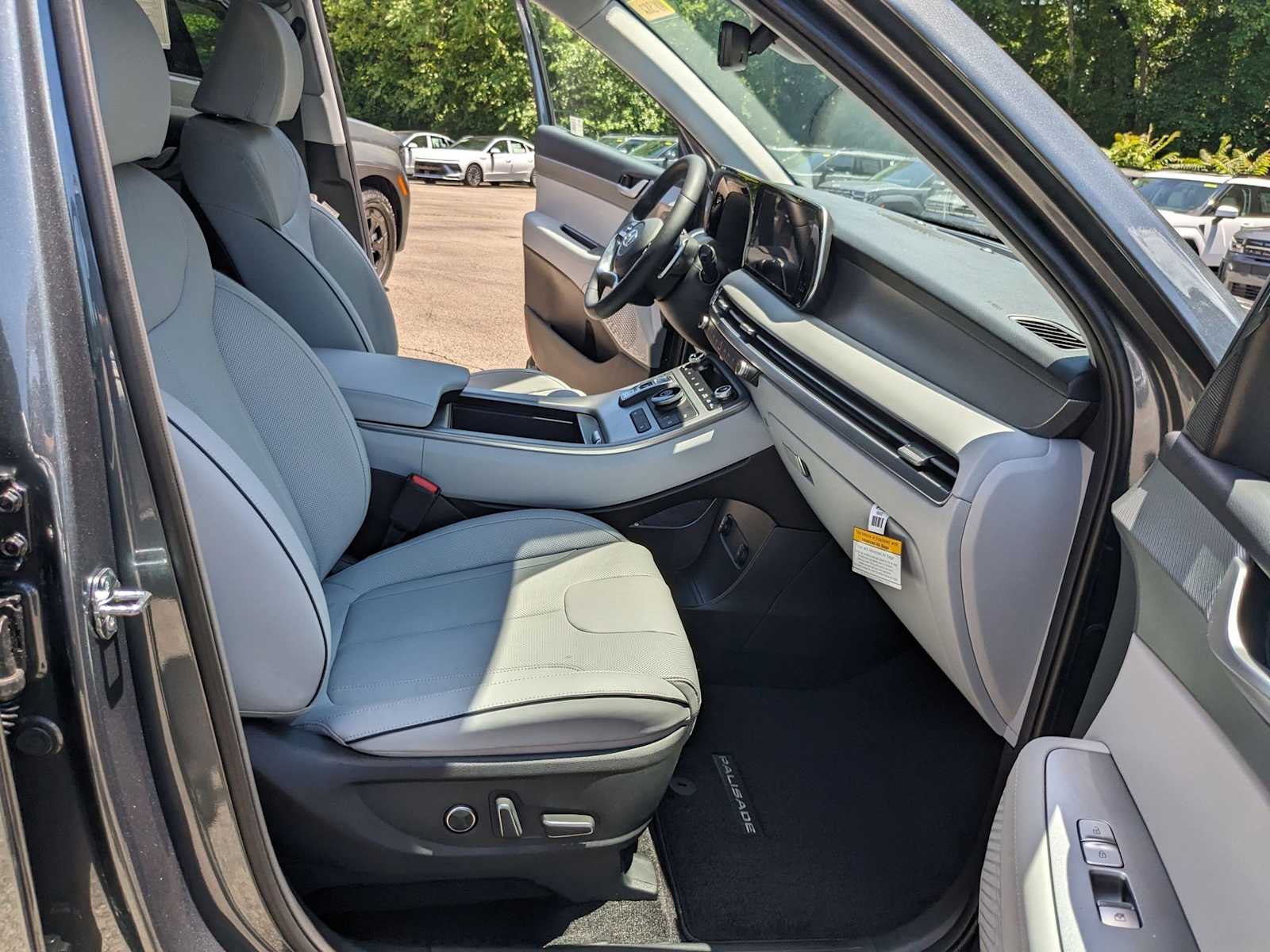 new 2025 Hyundai Palisade car, priced at $40,656