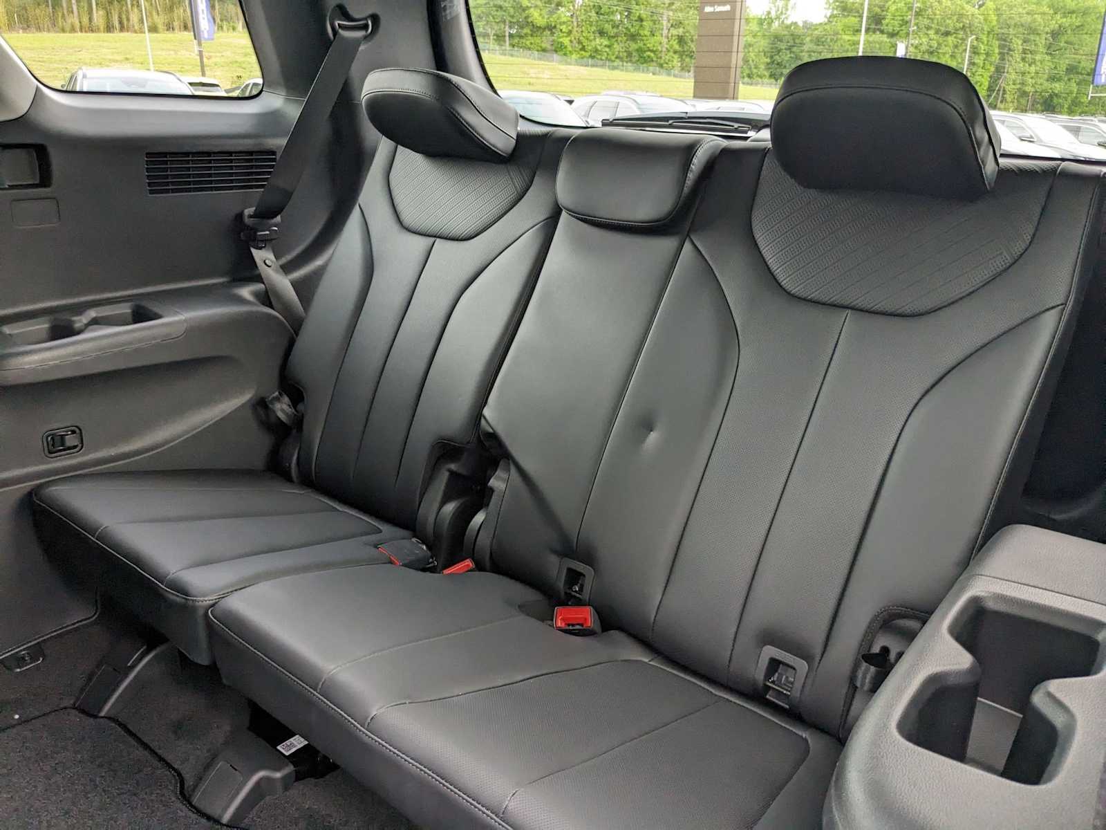 new 2025 Hyundai Palisade car, priced at $45,305