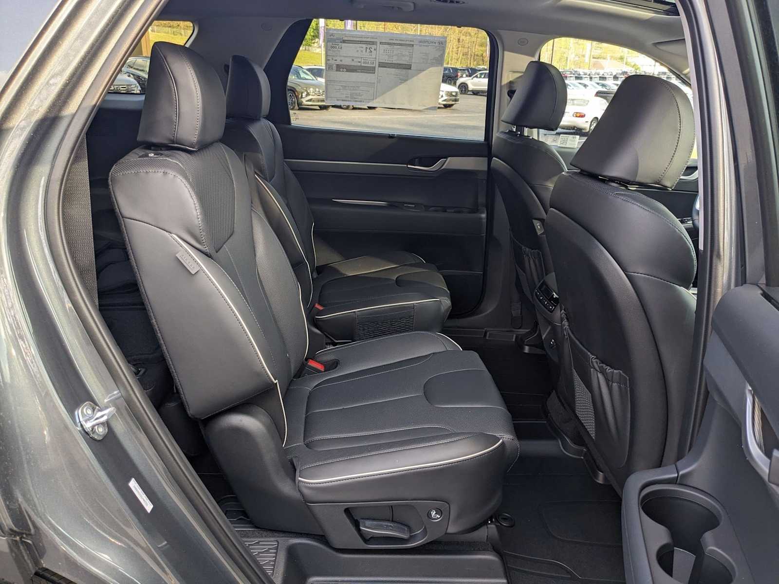 new 2025 Hyundai Palisade car, priced at $45,204