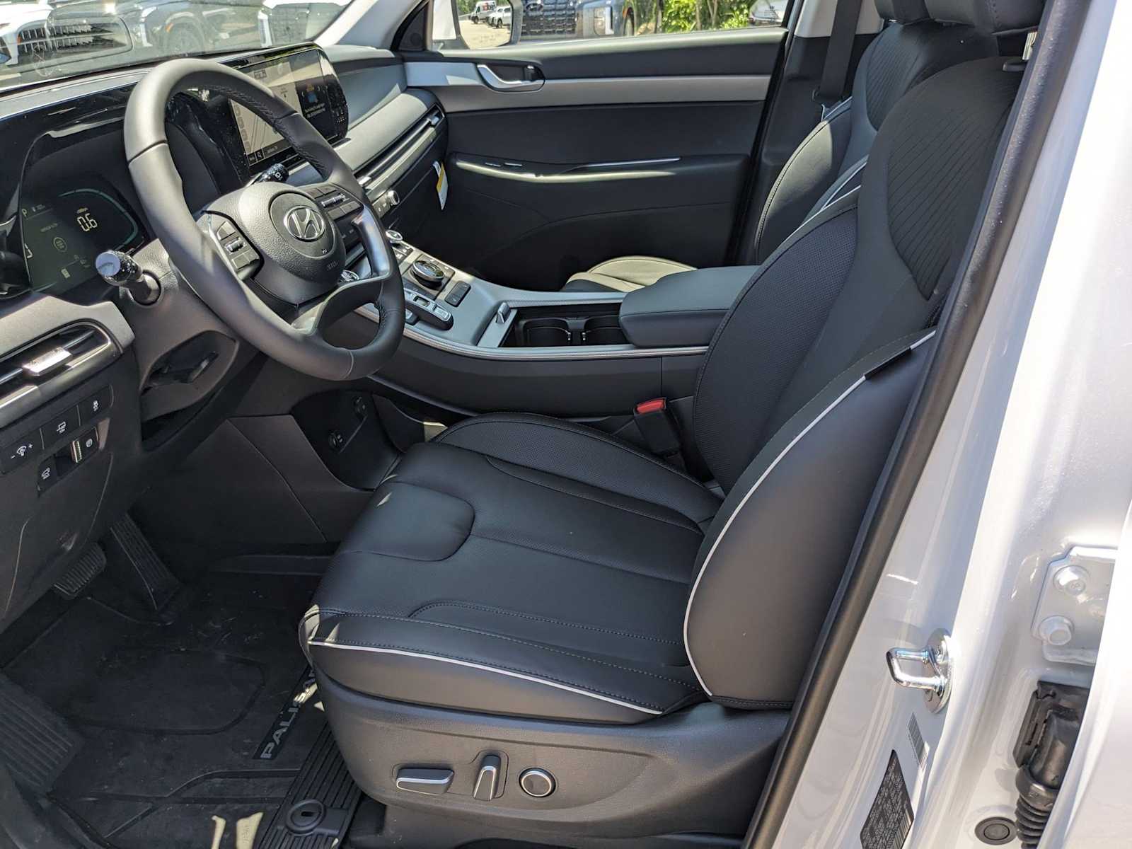 new 2025 Hyundai Palisade car, priced at $45,682